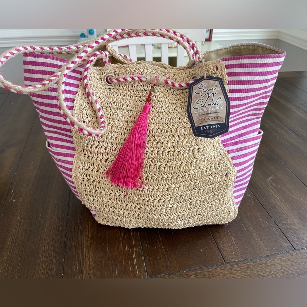 Suns N sand tote bag